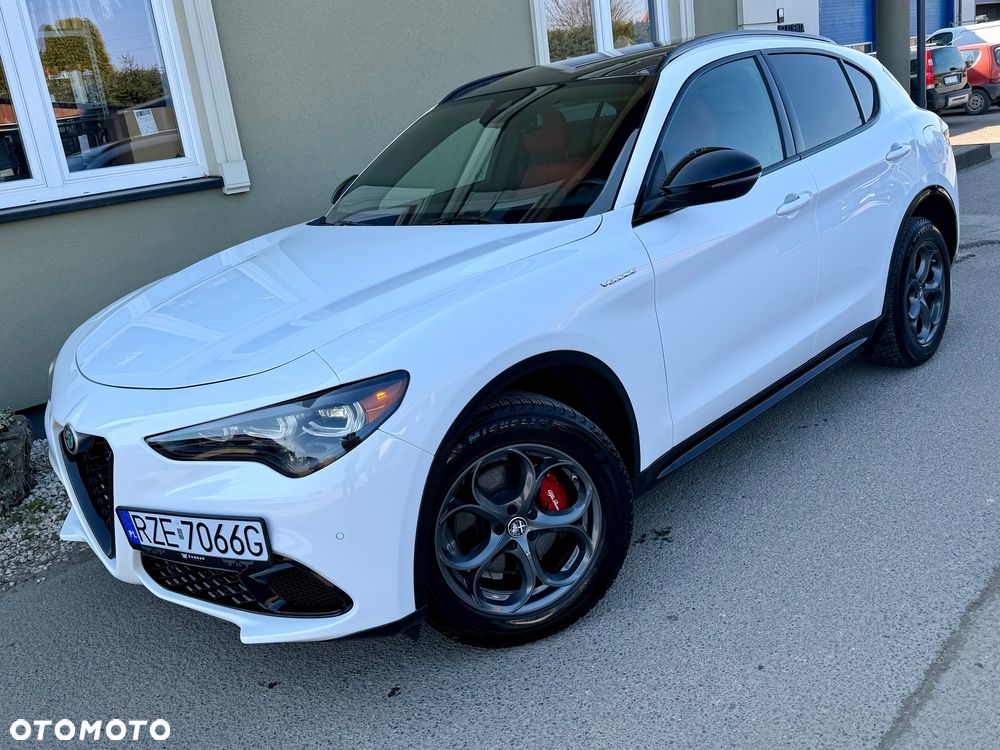 Alfa Romeo Stelvio 2.0 Turbo 16V AT8-Q4 Veloce - 3