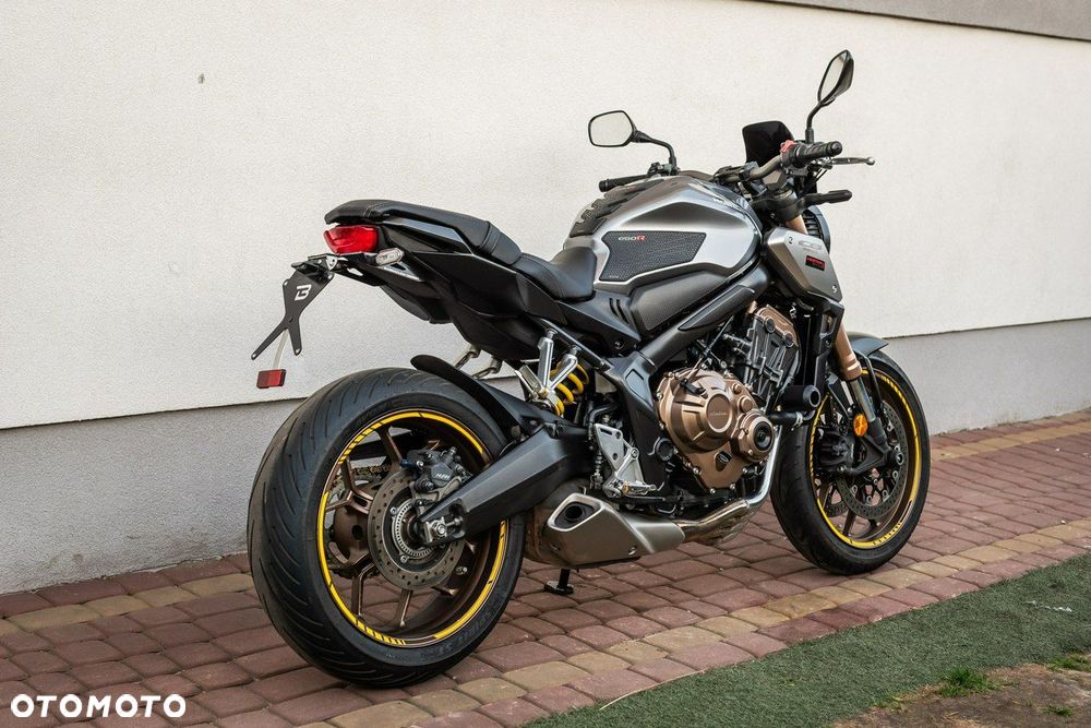 Honda CB - 4