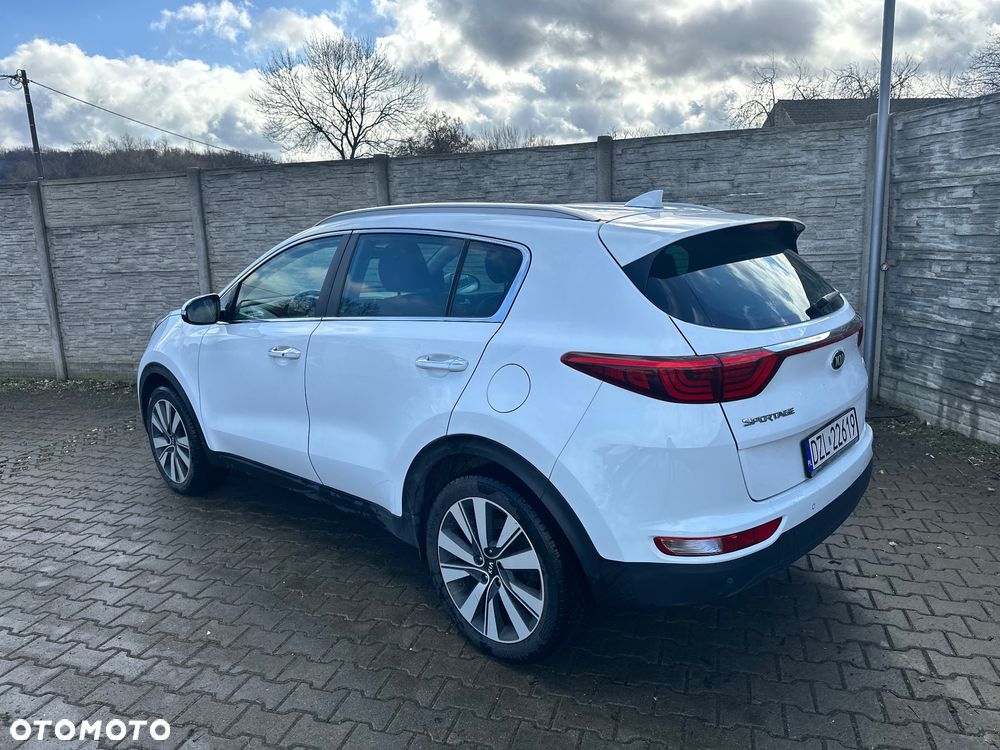 Kia Sportage 1.7 CRDI 2WD Dream-Team Edition - 3