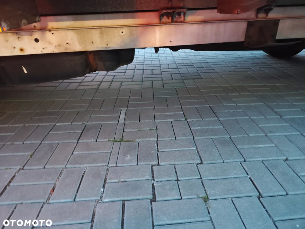 Mercedes-Benz SPRINTER 319 - 16