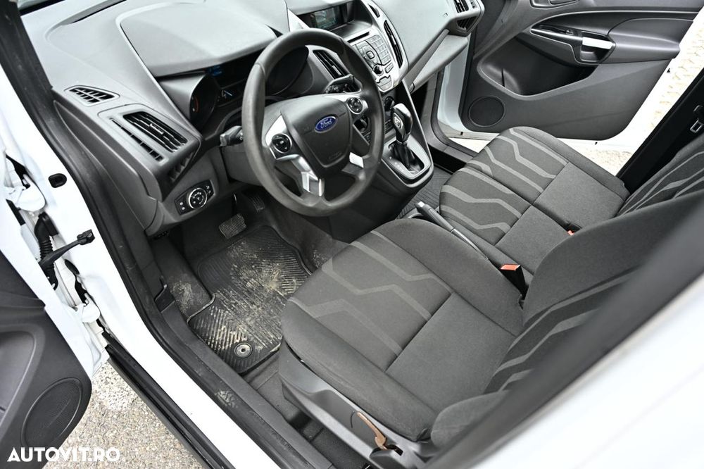 Ford Transit Connect - 9