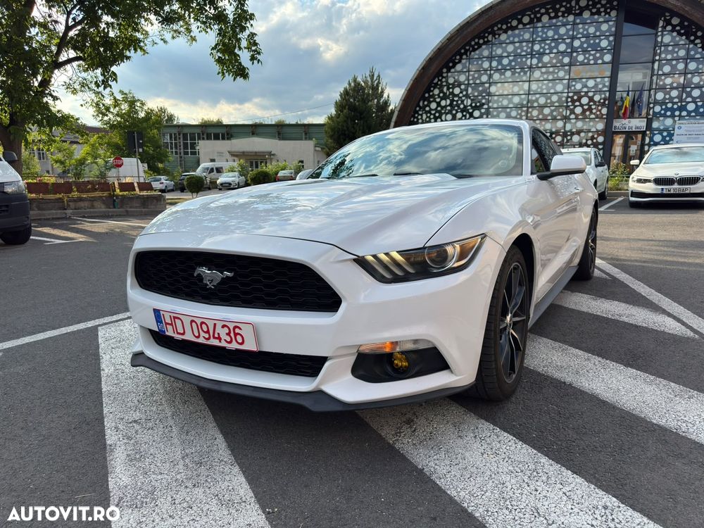 Ford Mustang 2.3 Eco Boost Aut. - 4