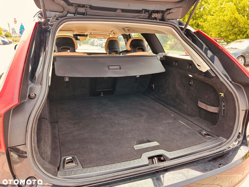 Volvo V90 D3 AWD Inscription - 16