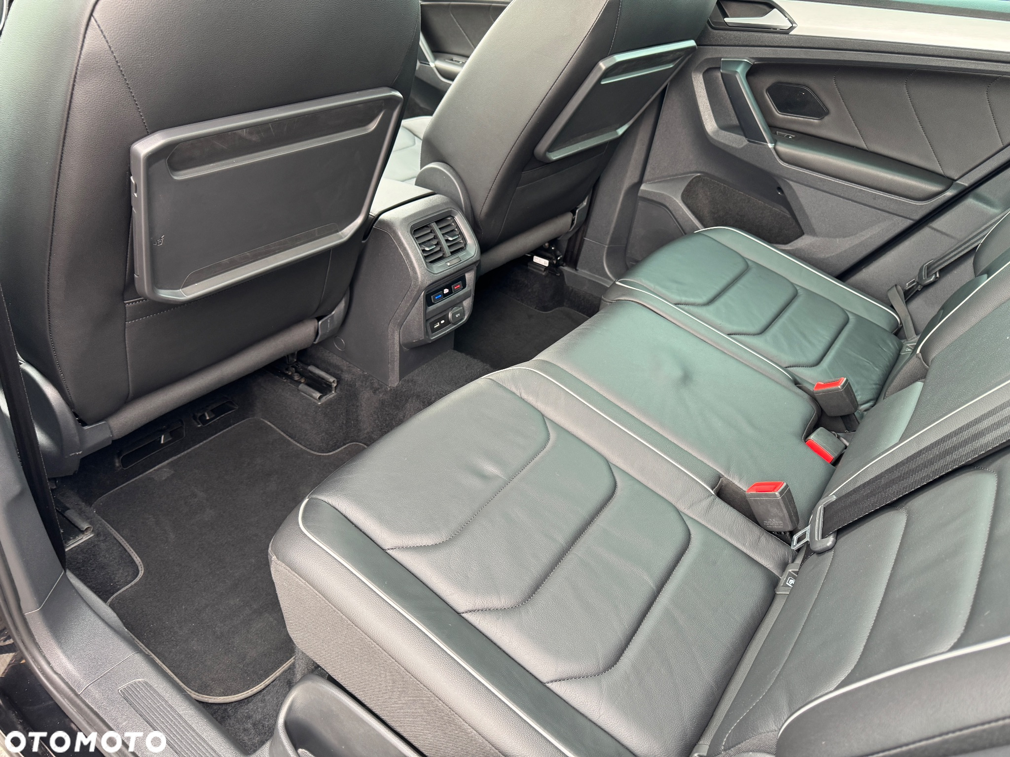 Volkswagen Tiguan 2.0 TDI SCR IQ.DRIVE - 12