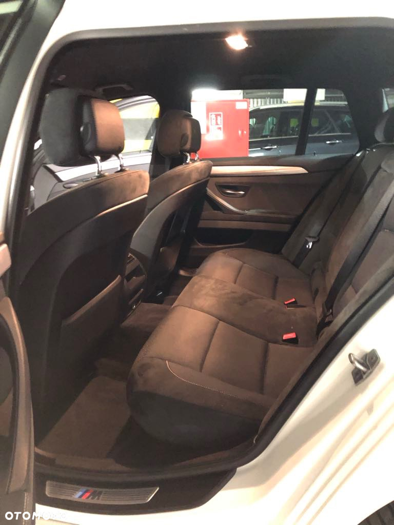 BMW Seria 5 520d Touring - 15