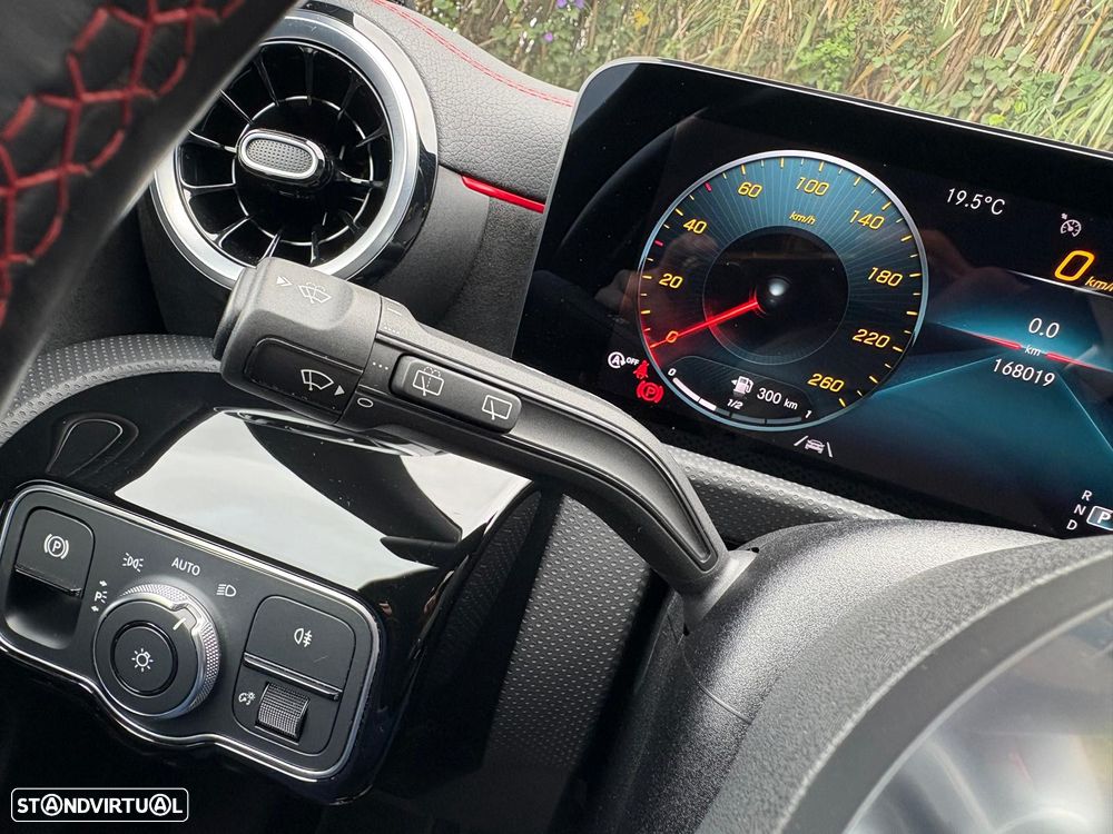 Mercedes-Benz CLA 220 d Shooting Brake AMG Line Aut. - 25