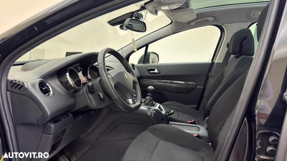 Peugeot 5008 HDI FAP 110 Family Plus - 12