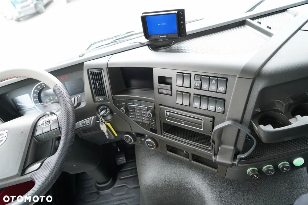 Volvo FHX 430 / SKRZYNIOWY- 7,15 M / HDS HYVA HC-183 / ROTATOR / WIDŁY DO PALET / PILOT - 35