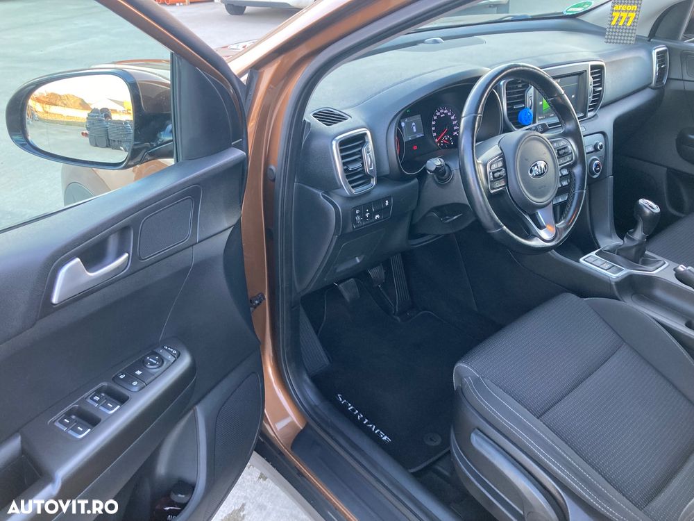 Kia Sportage 2.0 CRDI AWD VISION - 25