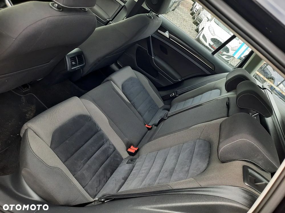 Volkswagen Golf 1.6 TDI DPF Comfortline - 19