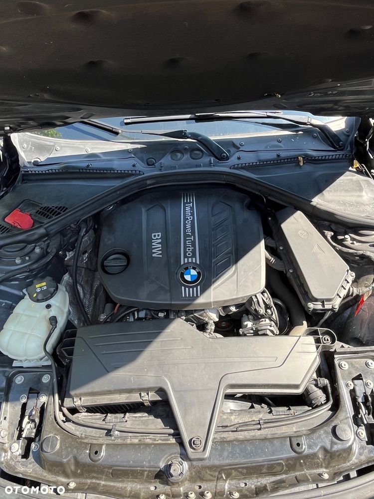 BMW Seria 3 318d - 13