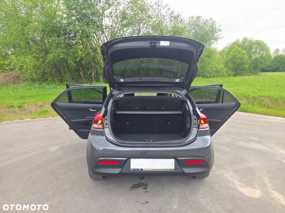 Kia Rio 1.4 L - 27
