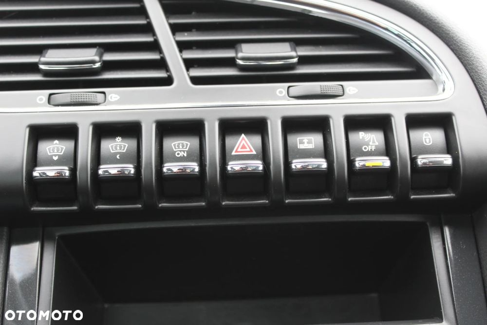 Peugeot 3008 HDi FAP 150 Premium - 24