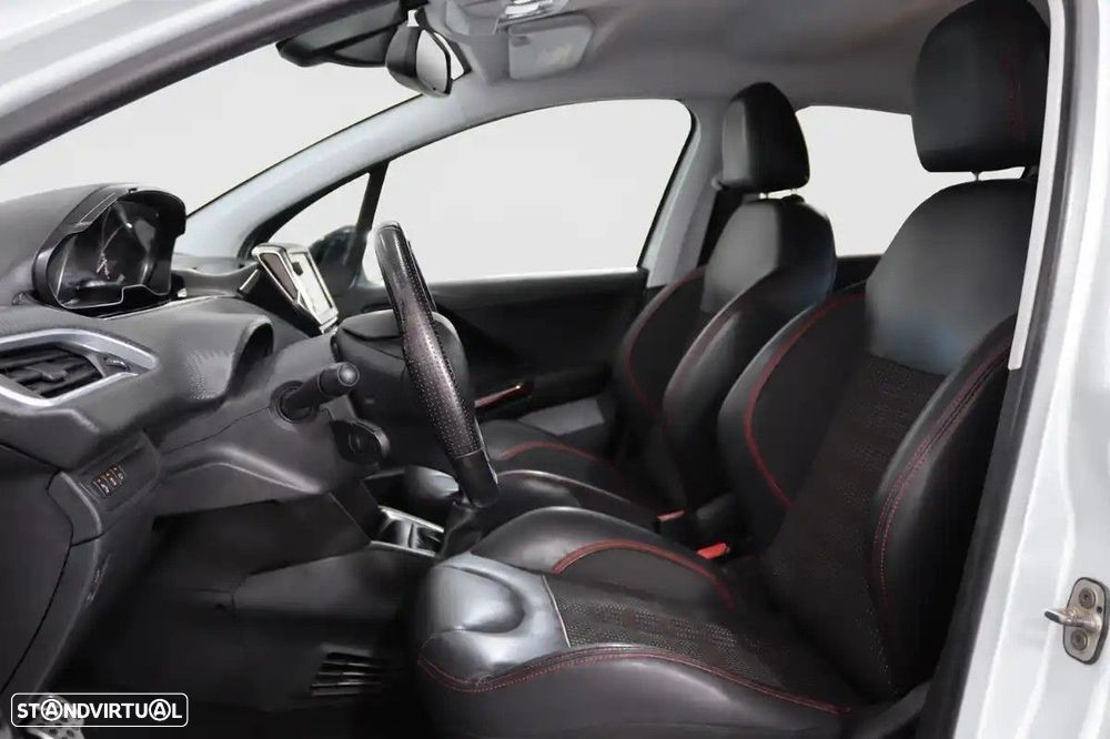 Peugeot 208 1.2 PureTech GT Line - 13