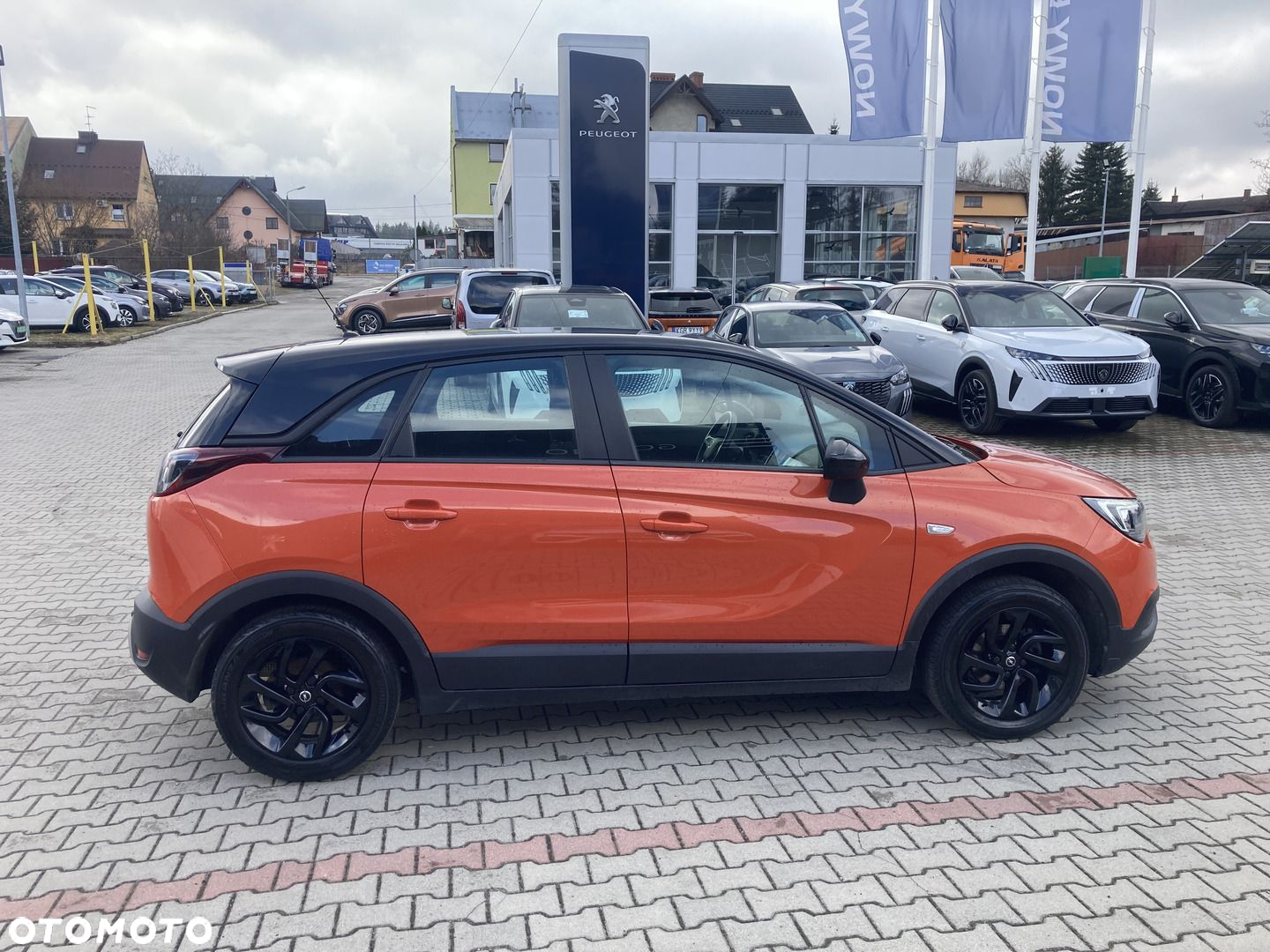 Opel Crossland X 1.2 Essentia - 4