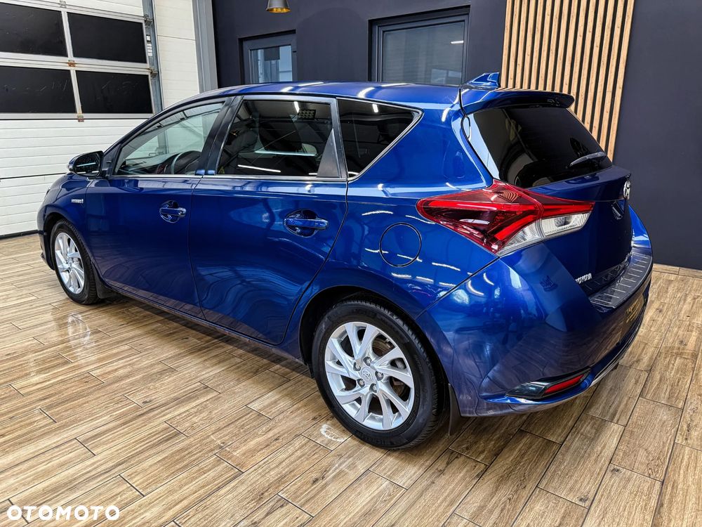 Toyota Auris - 10
