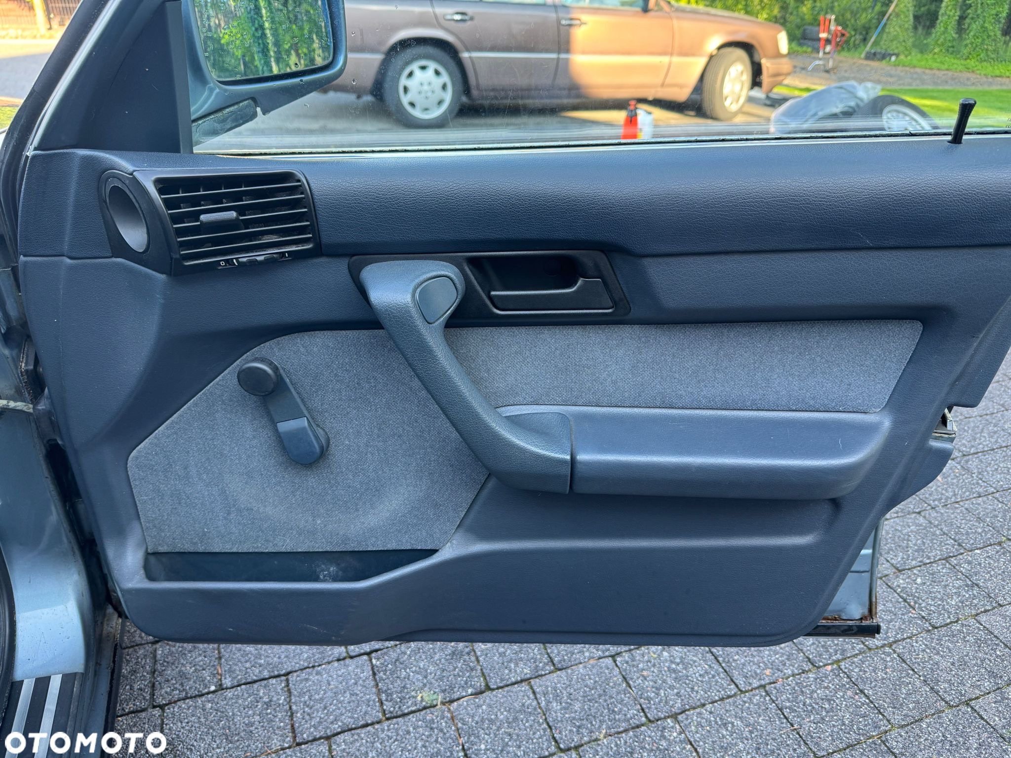 BMW Seria 5 520i - 11