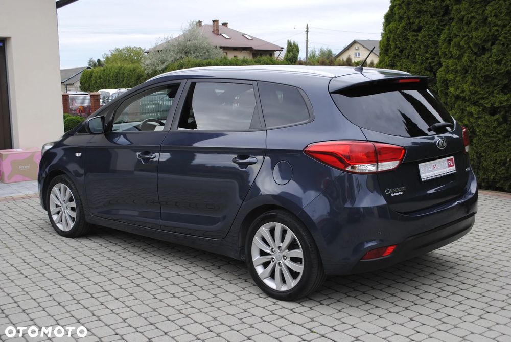 Kia Carens 1.7 CRDi XL 7os - 4