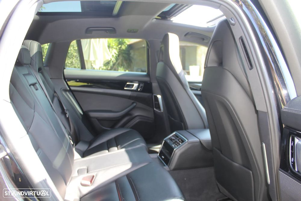 Porsche Panamera Sport Turismo 4 E-Hybrid Platinum Edition - 29