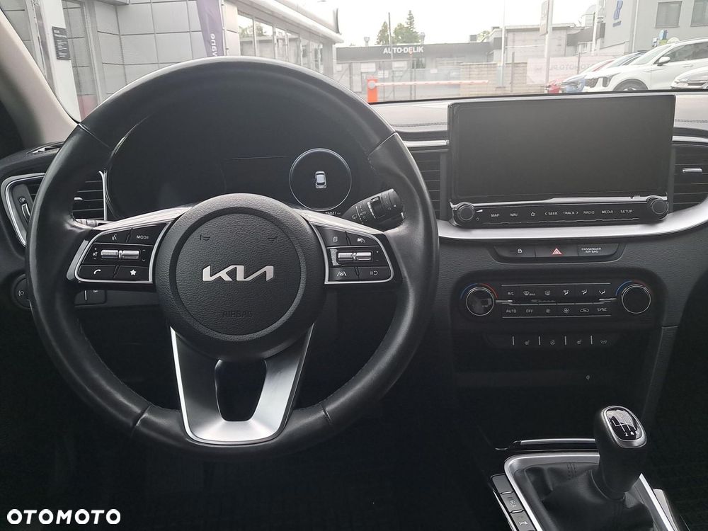 Kia XCeed 1.5 T-GDI Business Line - 13