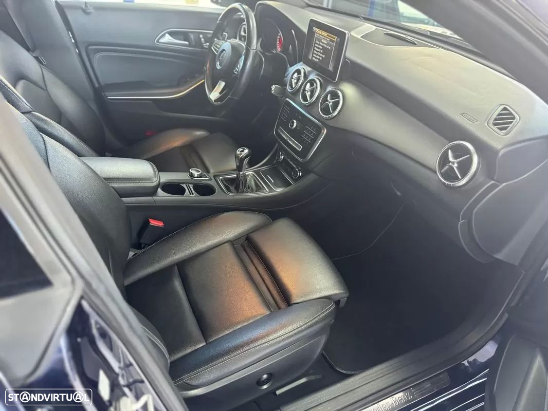 Mercedes-Benz CLA 180 - 21