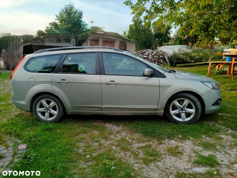 Ford Focus 1.6 Ti-VCT Trend + - 17