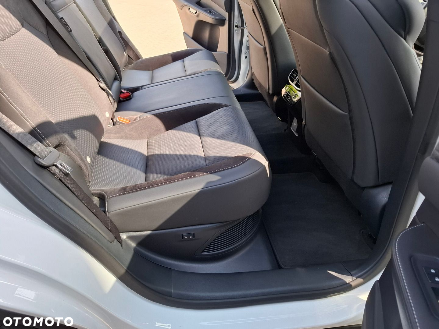 Lexus RX - 26
