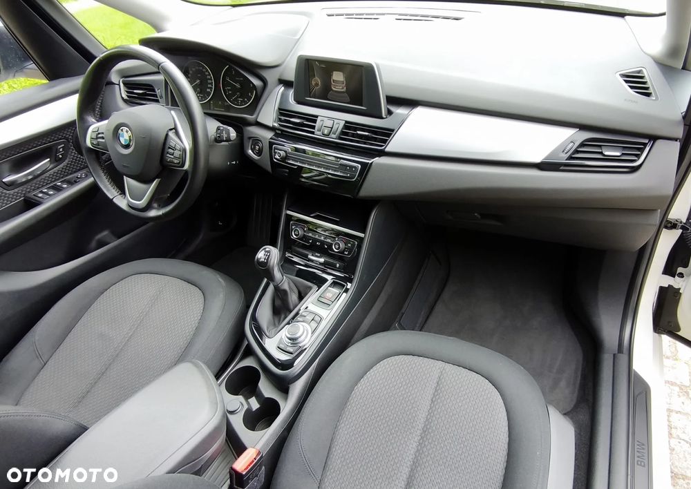 BMW Seria 2 216d Advantage - 23