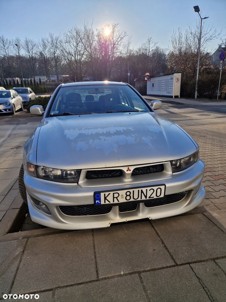Mitsubishi Galant - 2