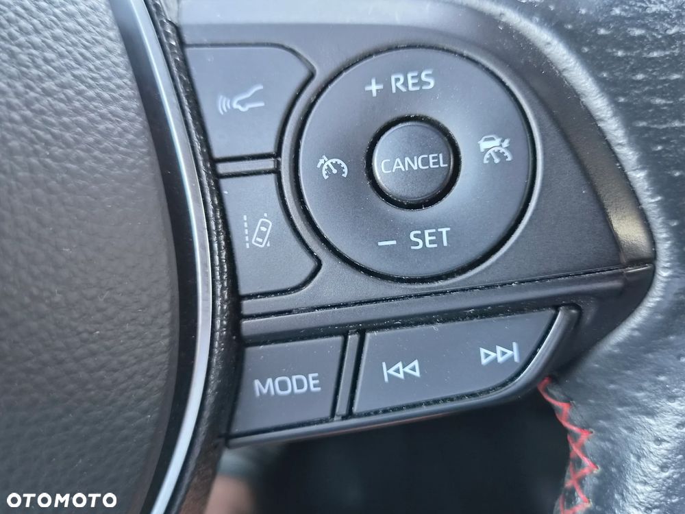 Toyota Corolla 1.8 Hybrid Club - 17