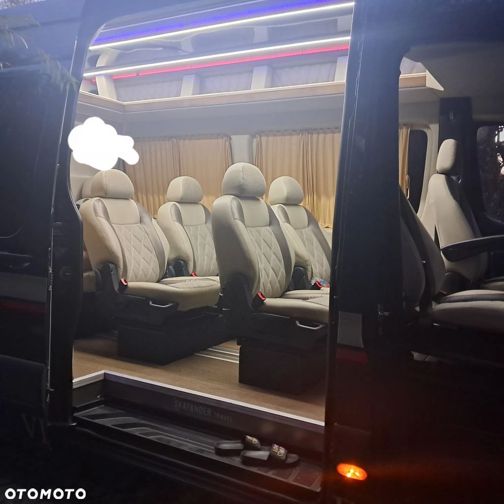 Mercedes-Benz Sprinter - 30