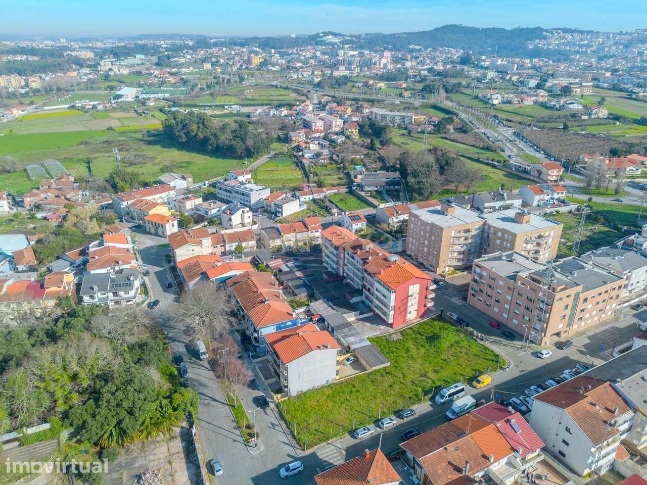 Terreno (804m²) para Construção de edifício de habitação em  Rio Tinto - Grande imagem: 2/16