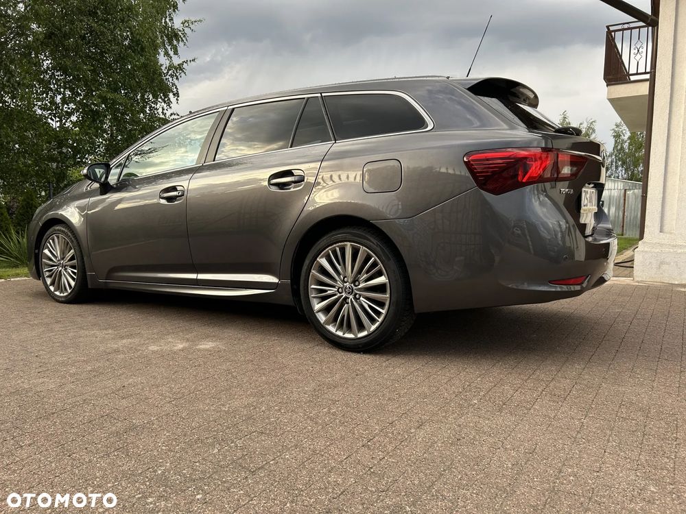 Toyota Avensis - 7