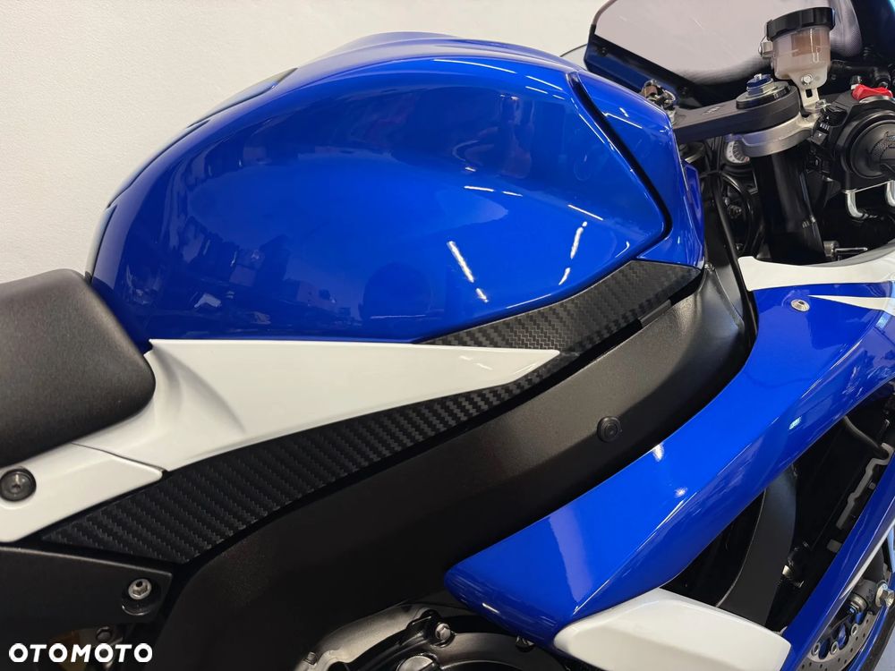 Suzuki GSX-R - 30