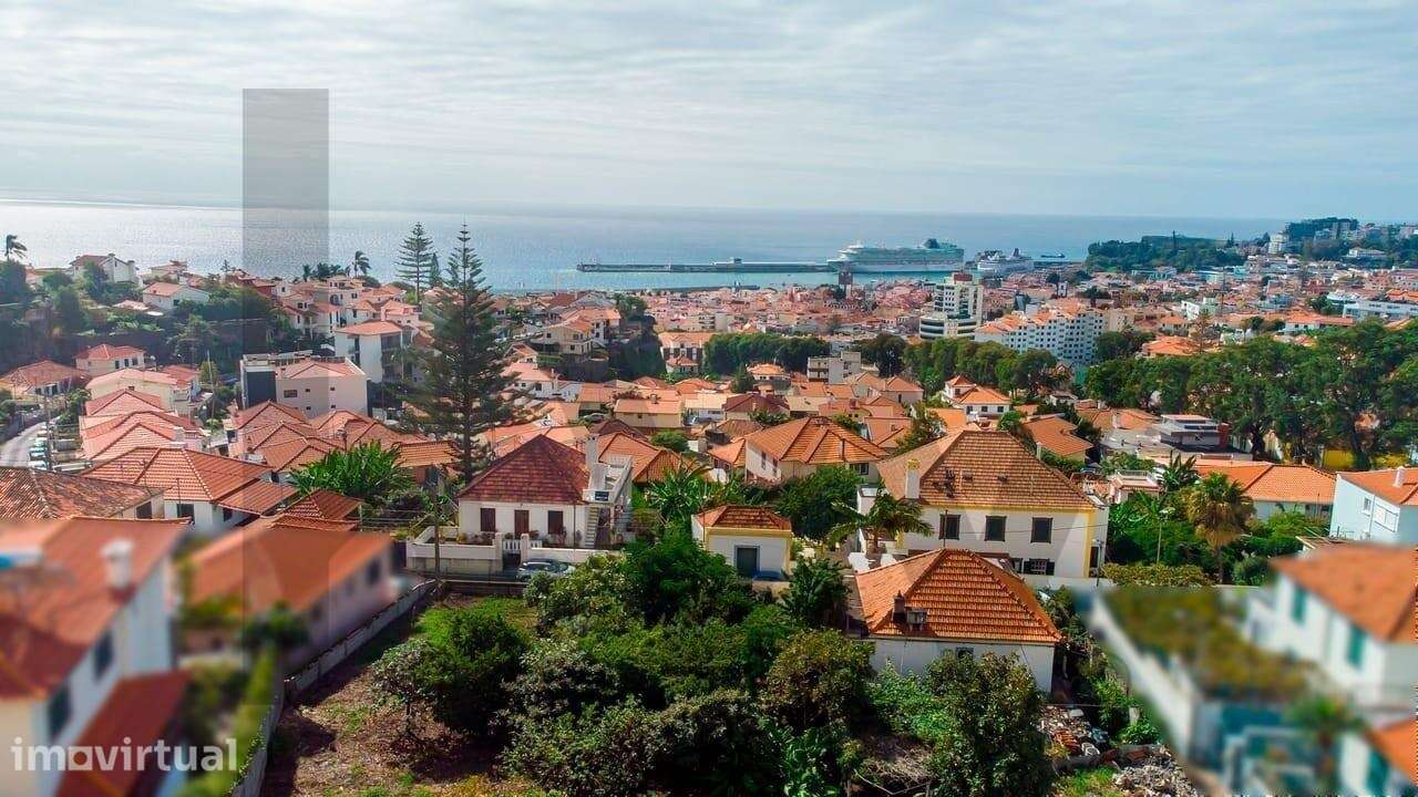 Terreno premium com projeto aprovado para 4 moradias de luxo | Funchal - Grande imagem: 3/9