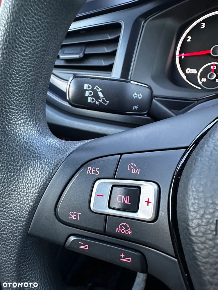 Volkswagen Polo 1.0 SOUND - 24