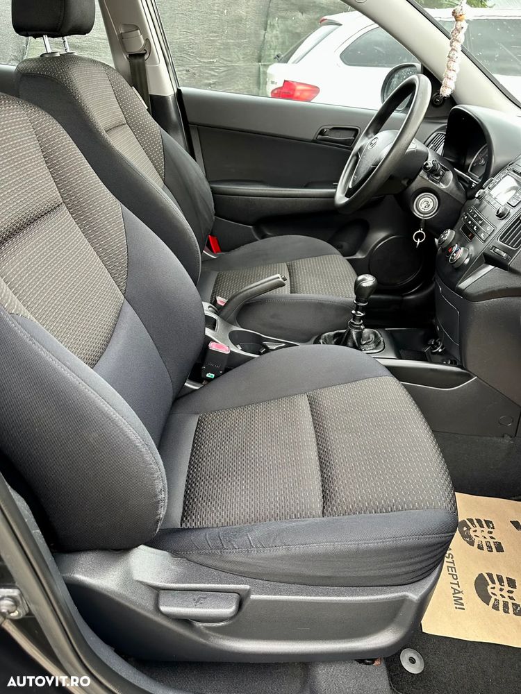 Hyundai i30 1.6 CRDi GLS COMFORT - 9