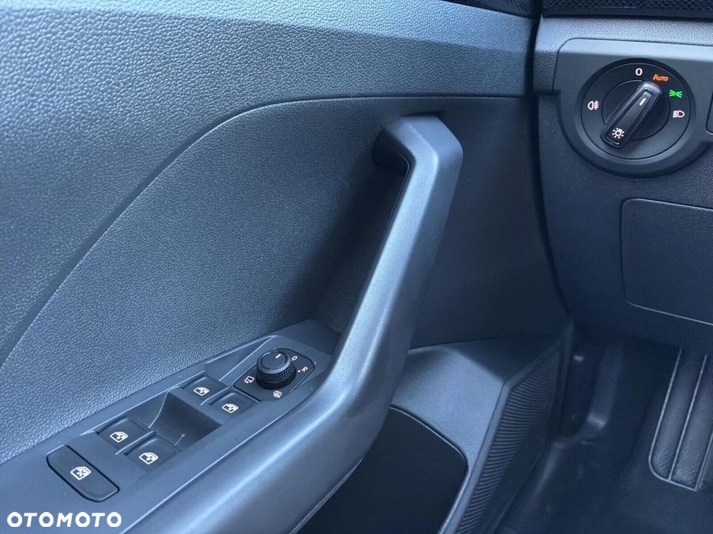 Volkswagen T-Cross - 18