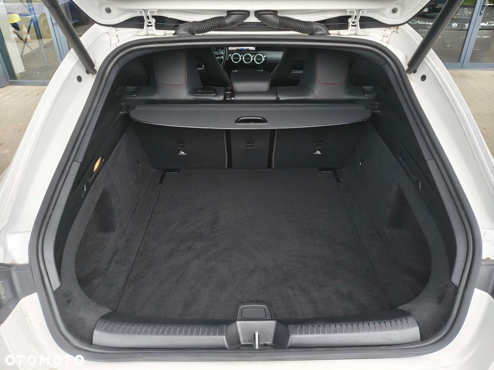 Mercedes-Benz CLA 200 mHEV AMG Line 7G-DCT - 17