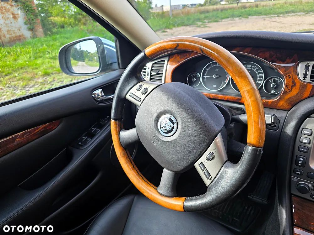 Jaguar X-Type 3.0 Executive - 28