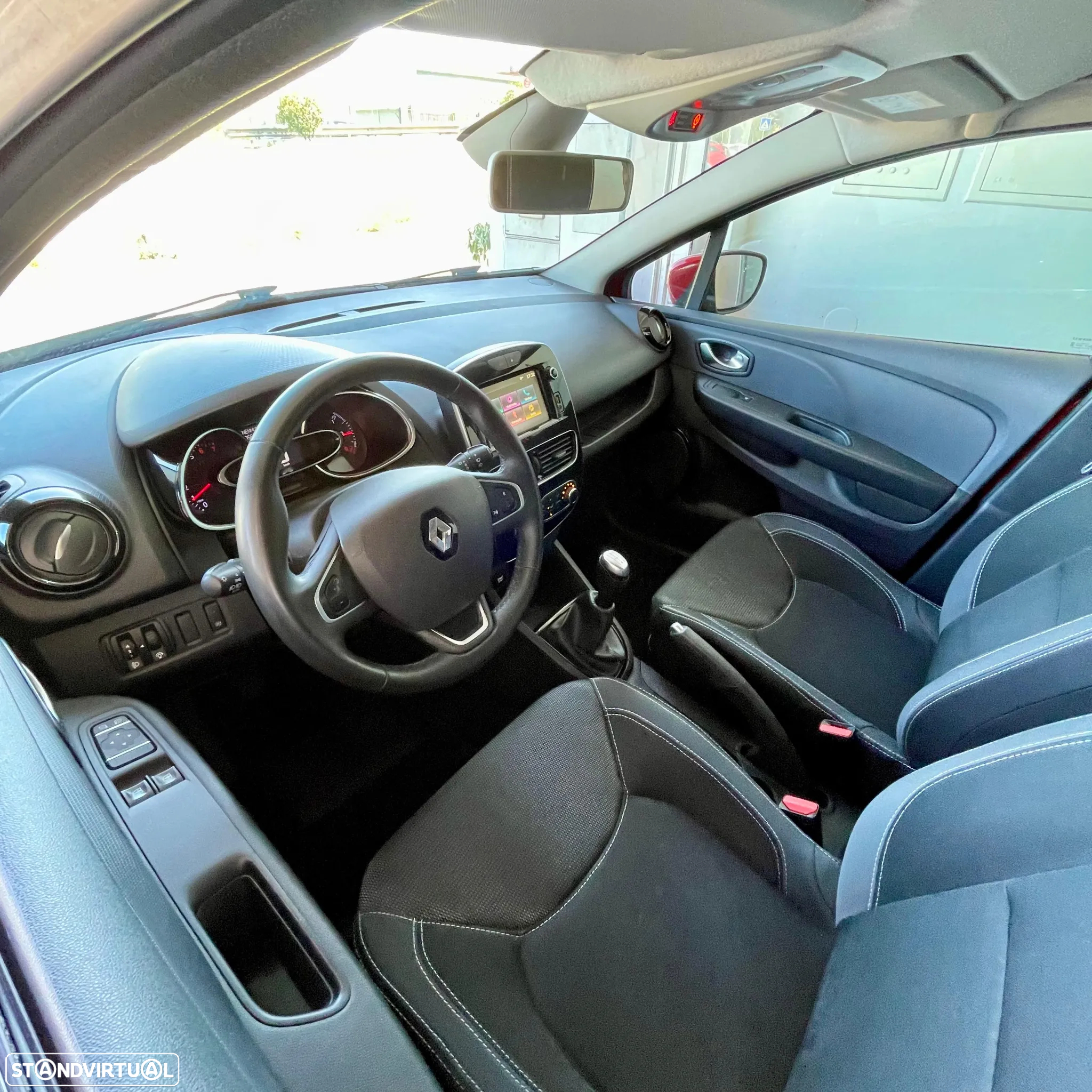 Renault Clio (Energy) TCe 90 Start & Stop LIMITED - 8