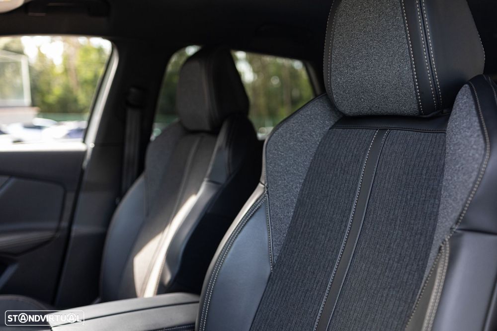 Peugeot 3008 1.5 BlueHDi GT Line EAT8 - 29