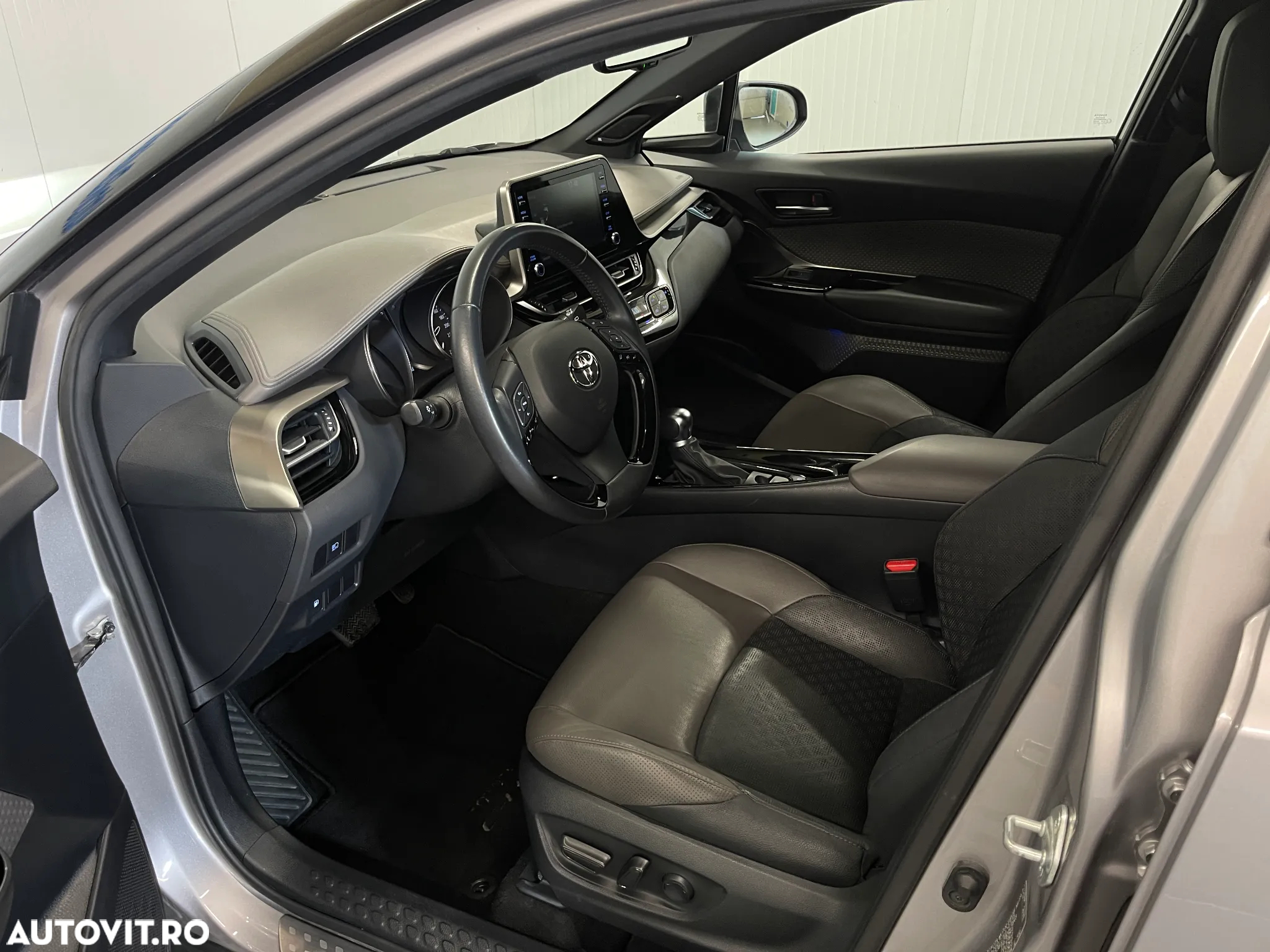 Toyota C-HR 2.0 Hybrid Lounge - 5