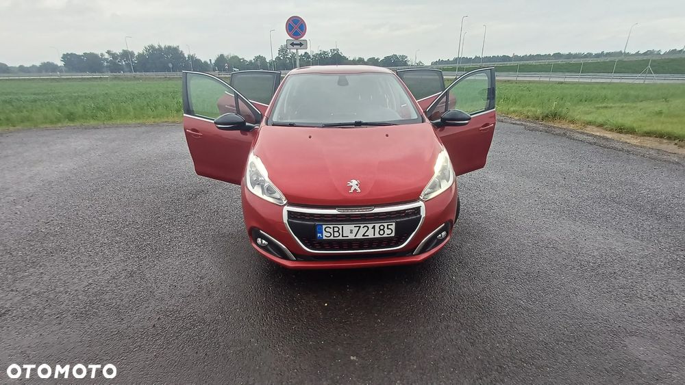 Peugeot 208 - 6