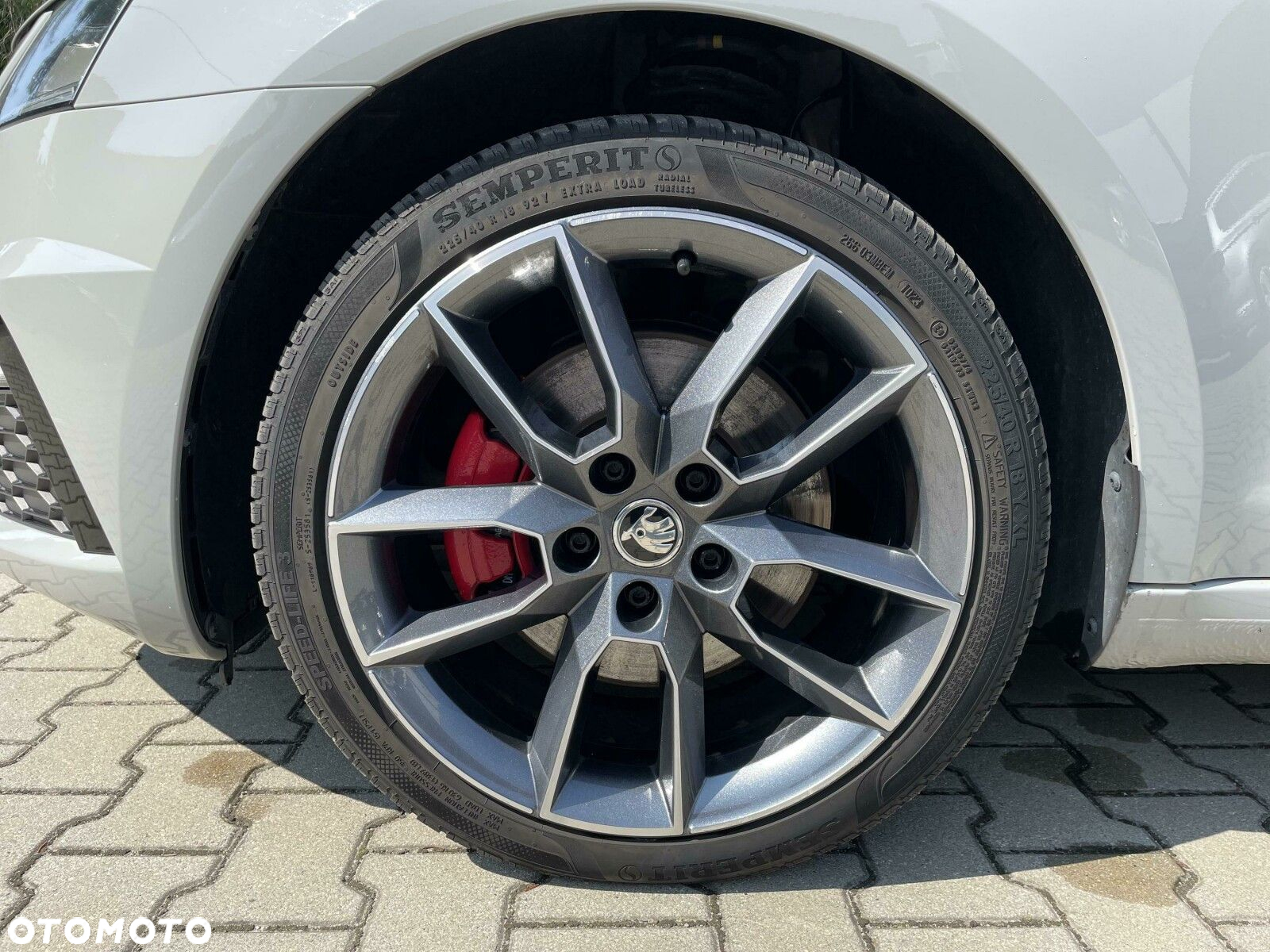 Skoda Octavia 2.0 TDI RS Challenge DSG - 11