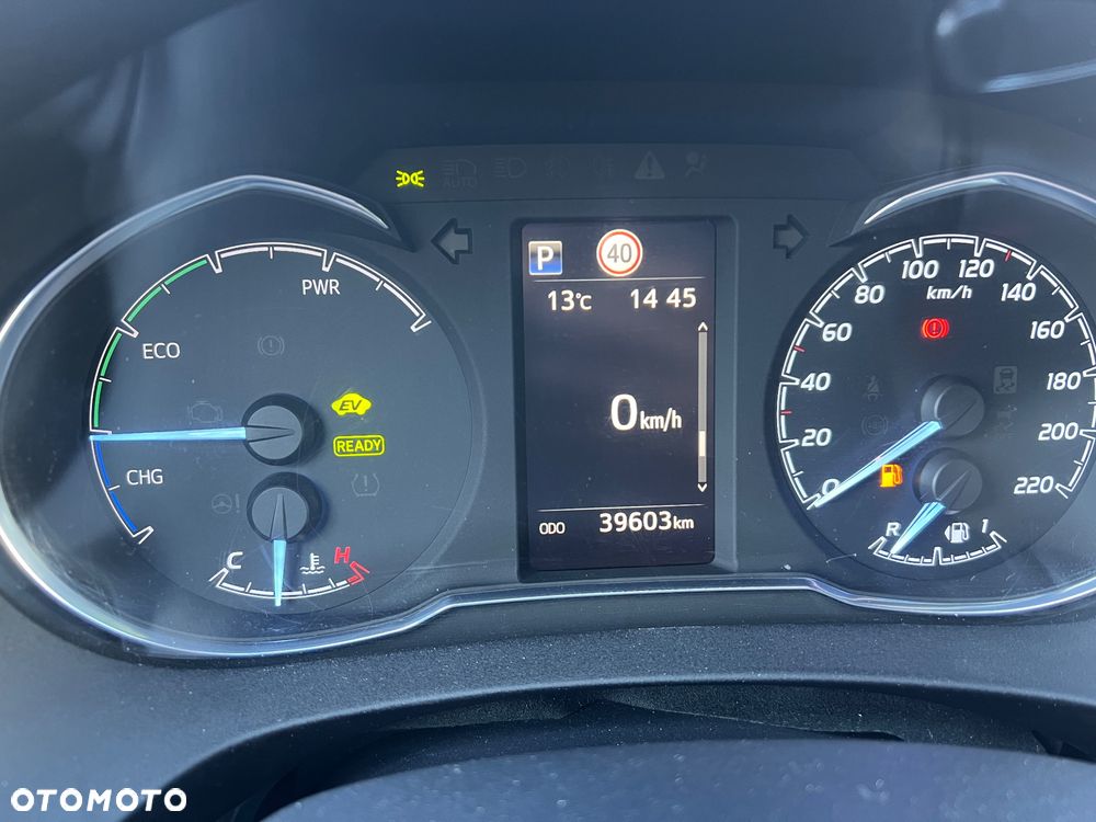 Toyota Yaris Hybrid 100 Selection - 14