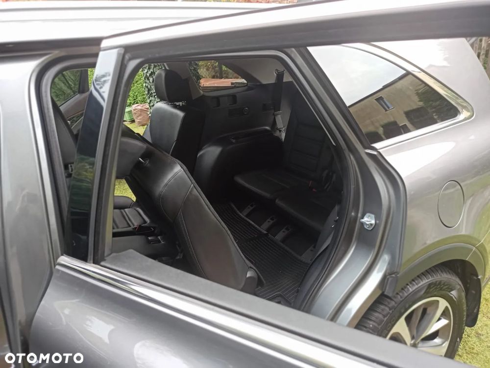 Kia Sorento - 16