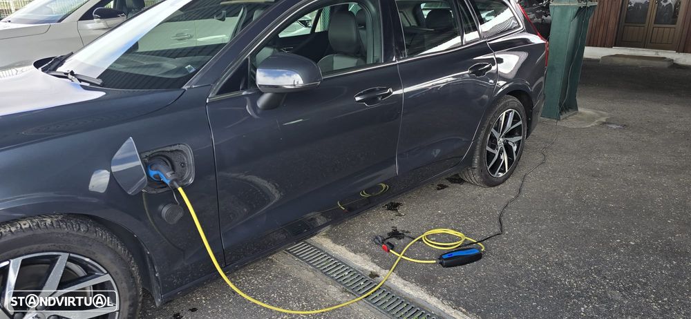 Volvo V60 2.0 T8 AWD TE Momentum Plus - 44