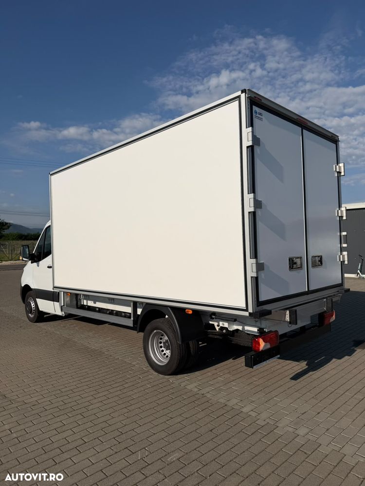 Mercedes-Benz SPRINTER - 2