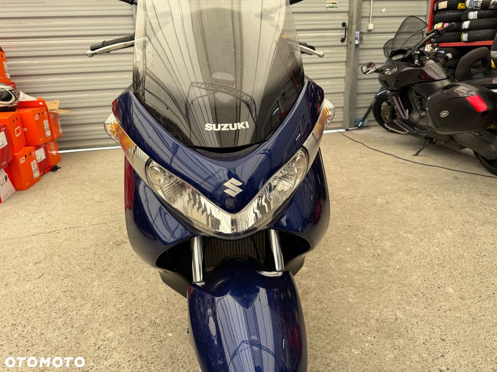 Suzuki Burgman - 18